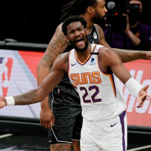  艾顿22+15太阳主场拔活塞  