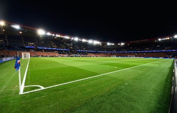  巴黎圣日耳曼主场焕新，草皮升级提升观赛体验  